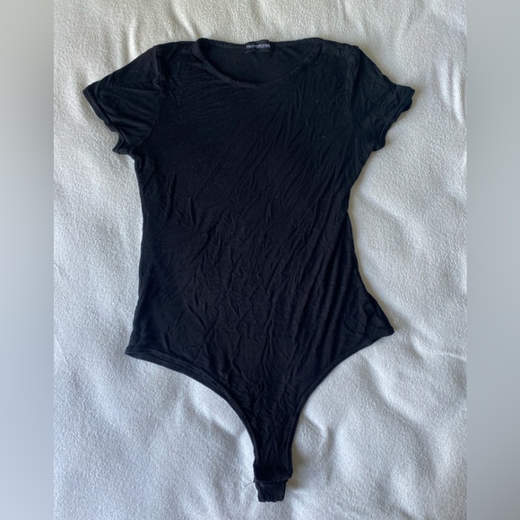 Pretty Little Thing Short Sleeve Bodysuit - Picture 2 of 7